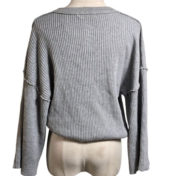 Urban Outfitters Cropped Gray Rib Knit Y2K Henley Style Bell Sleeve Sweater Top - Picture 3 of 7